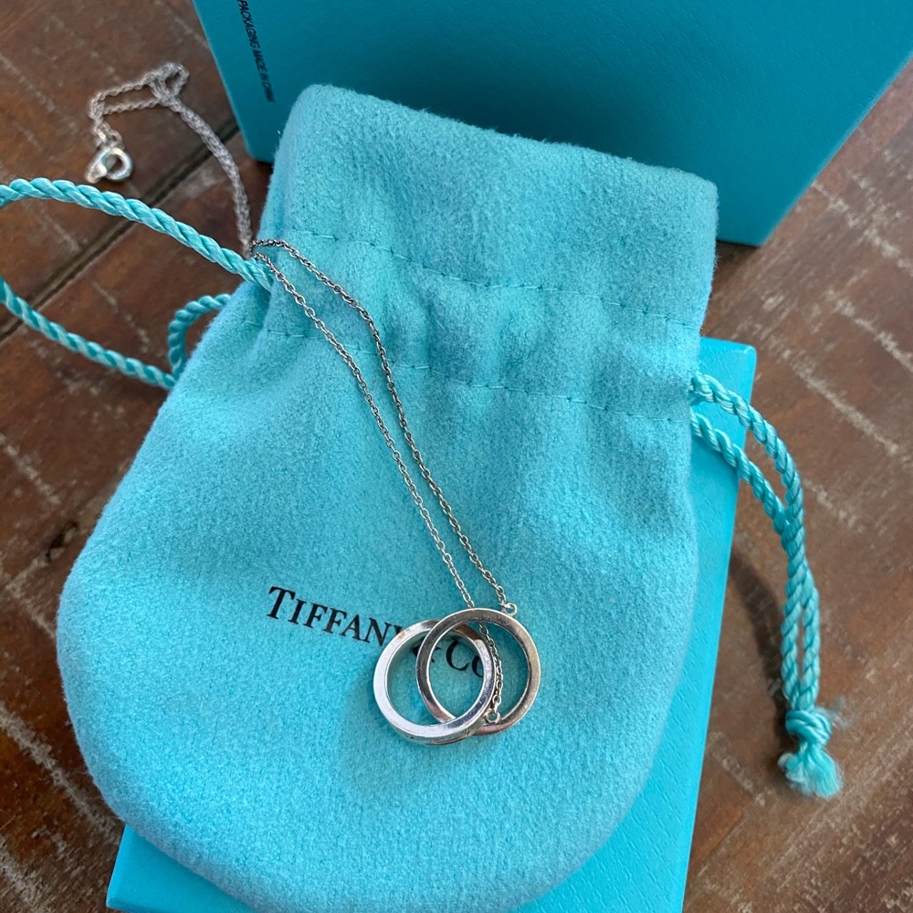 Interlocking Ring Tiffany Necklace